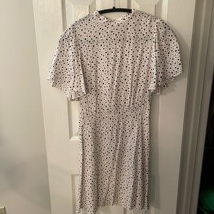 ✨NWT Dotted white and black dress